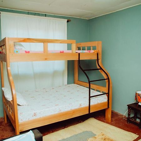 Emmy'S Backpackers Hostel Iringa Exterior photo