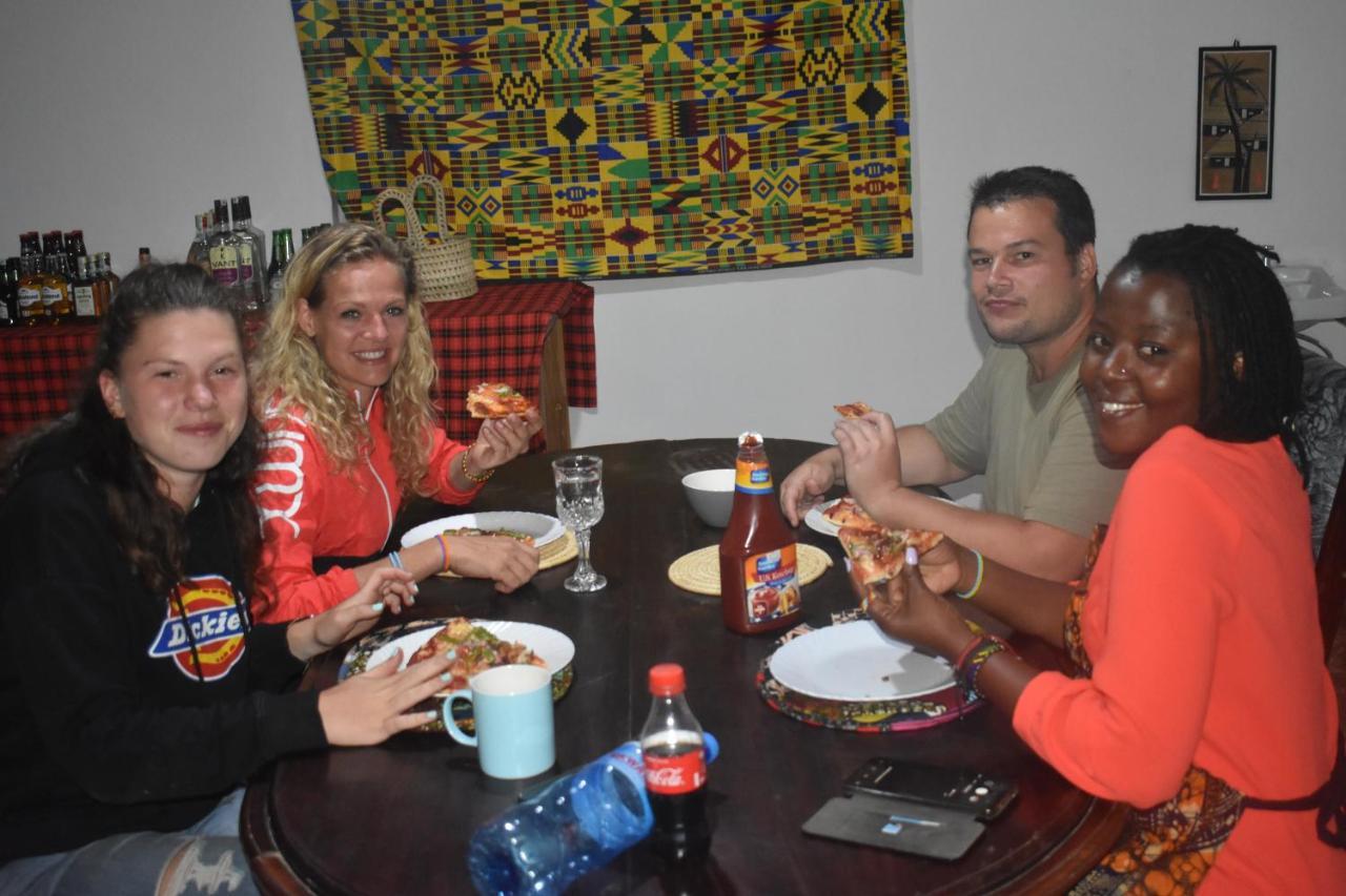 Emmy'S Backpackers Hostel Iringa Exterior photo