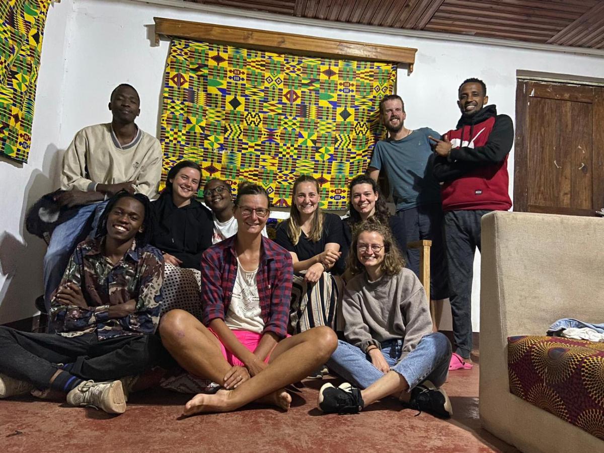 Emmy'S Backpackers Hostel Iringa Exterior photo