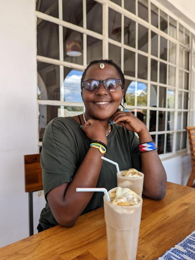 Emmy'S Backpackers Hostel Iringa Exterior photo