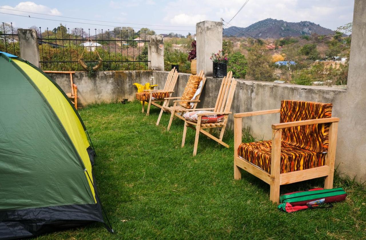 Emmy'S Backpackers Hostel Iringa Exterior photo