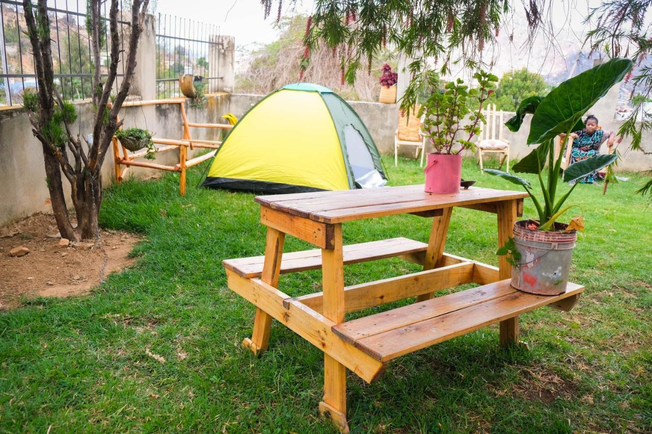 Emmy'S Backpackers Hostel Iringa Exterior photo