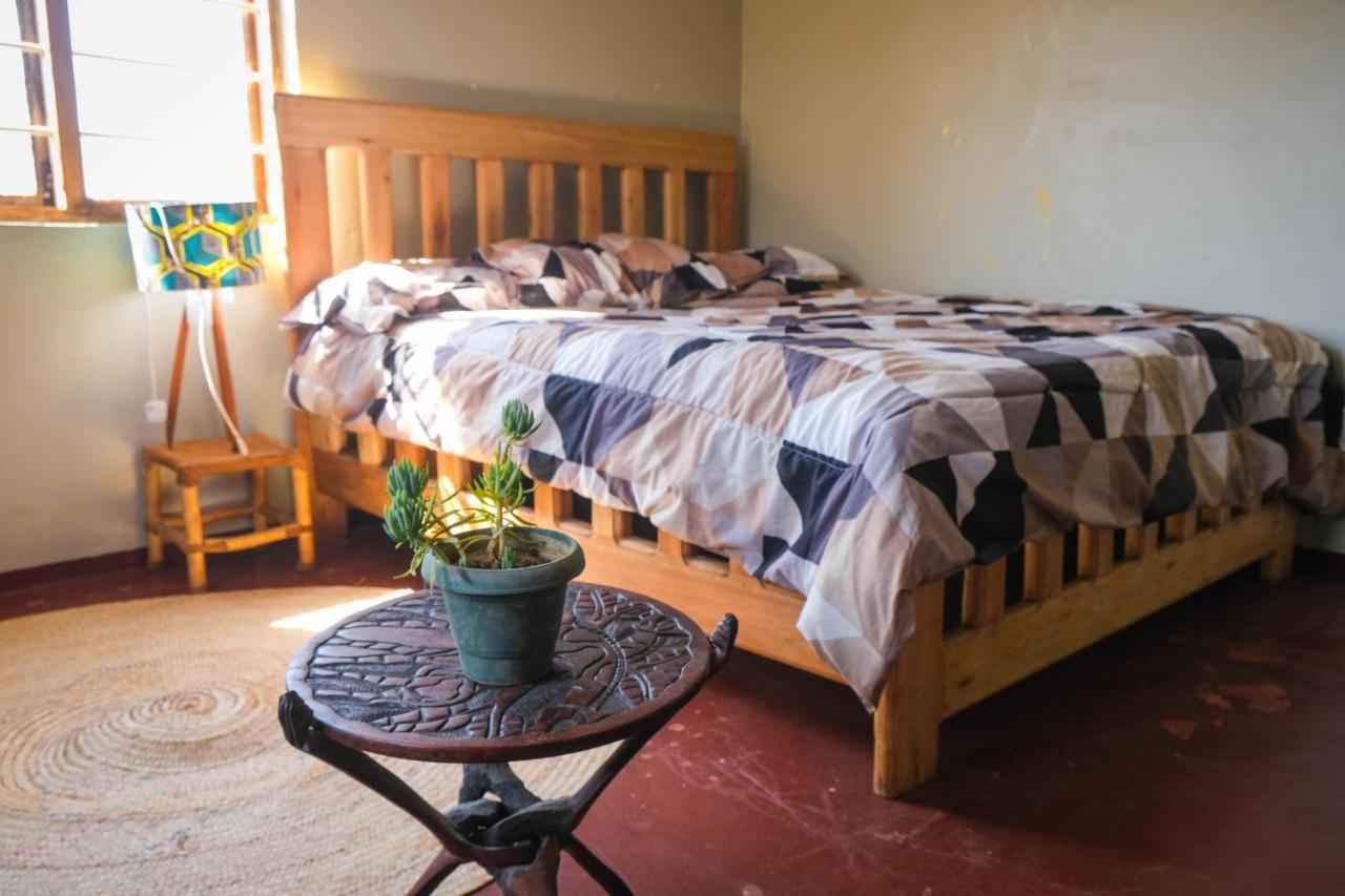Emmy'S Backpackers Hostel Iringa Exterior photo