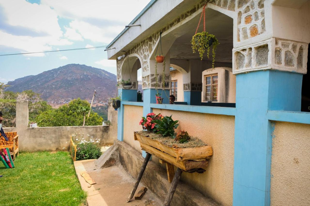 Emmy'S Backpackers Hostel Iringa Exterior photo