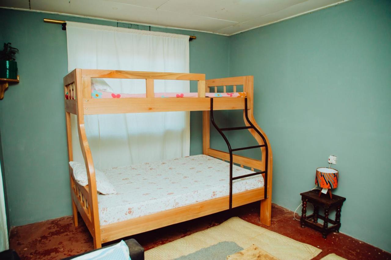 Emmy'S Backpackers Hostel Iringa Exterior photo
