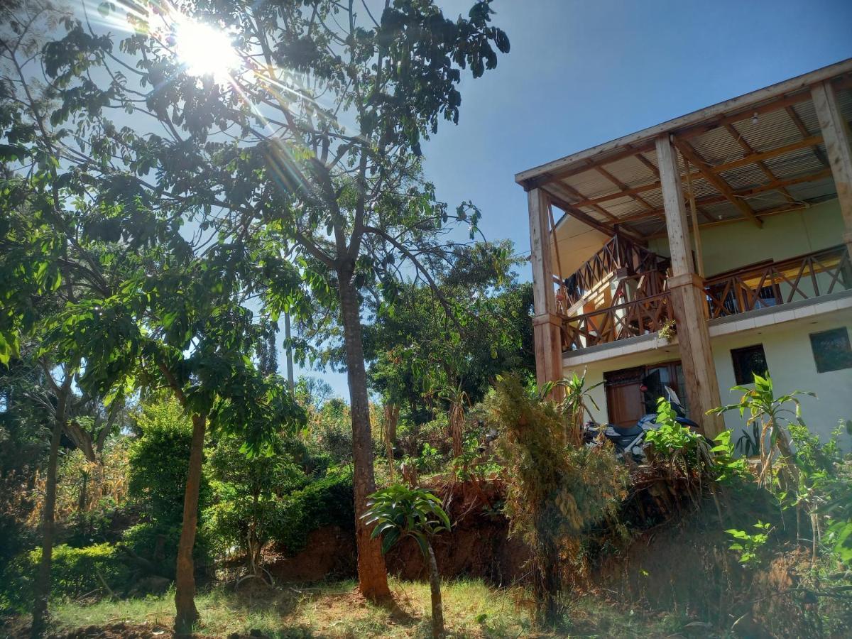 Emmy'S Backpackers Hostel Iringa Exterior photo