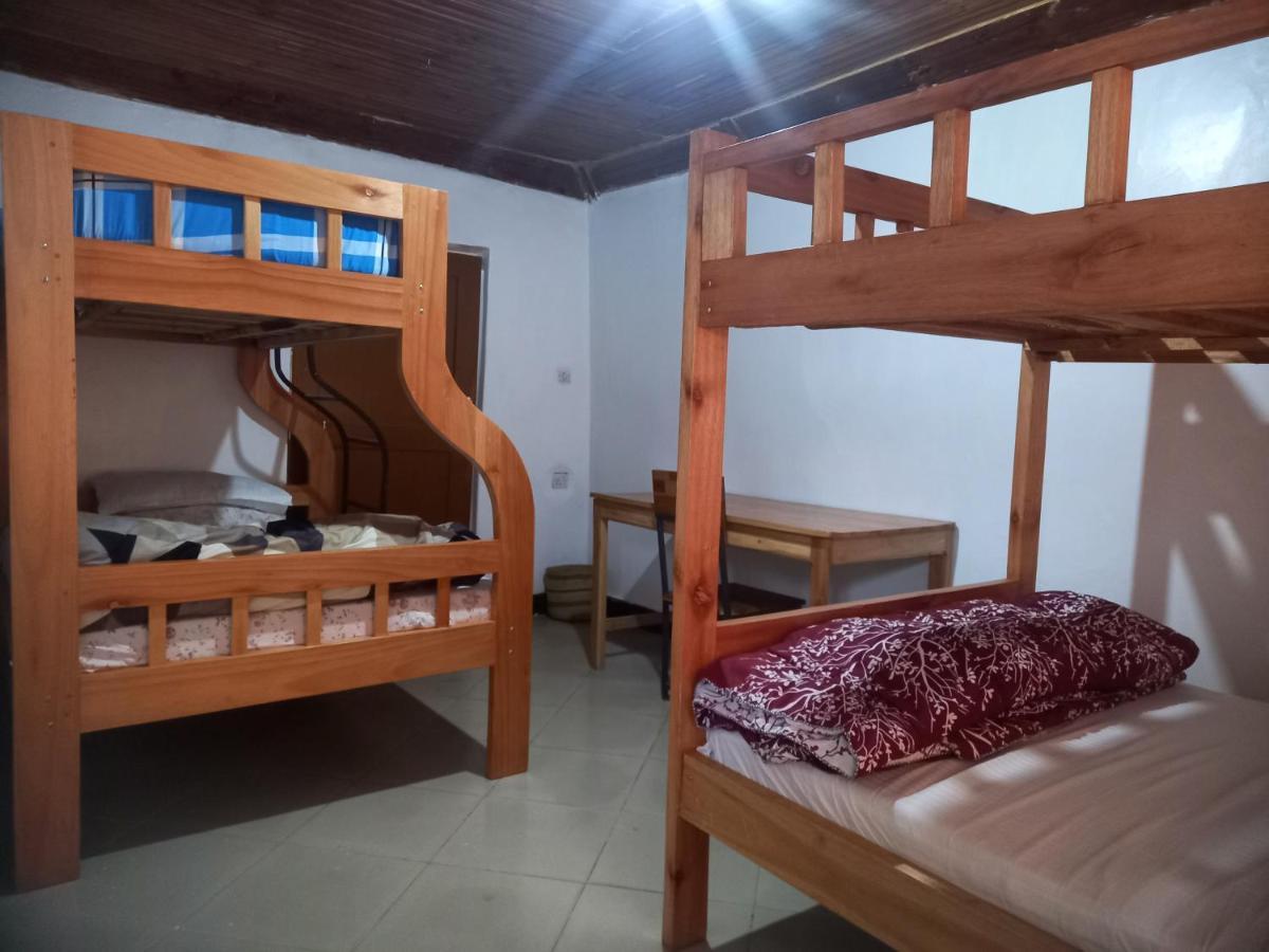 Emmy'S Backpackers Hostel Iringa Exterior photo