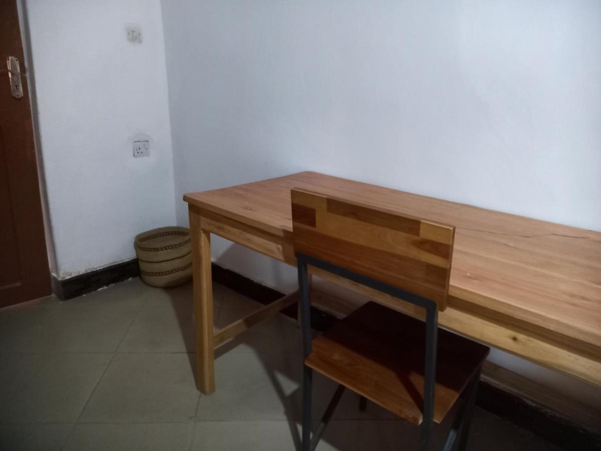 Emmy'S Backpackers Hostel Iringa Exterior photo
